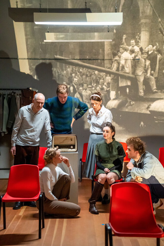 BTT - Mainfrankentheater Würzburg | Das Schweigende Klassenzimmer