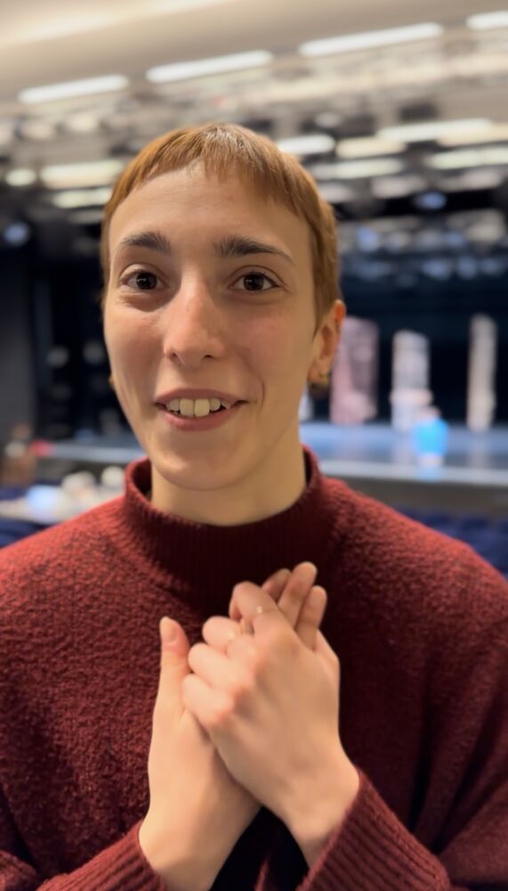 Video "Eine Gasttänzerin springt ein"