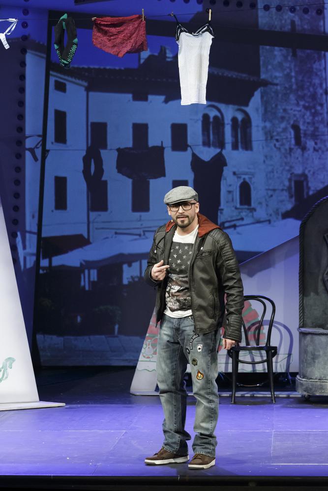   © Peter Litvai, © Landestheater Niederbayern