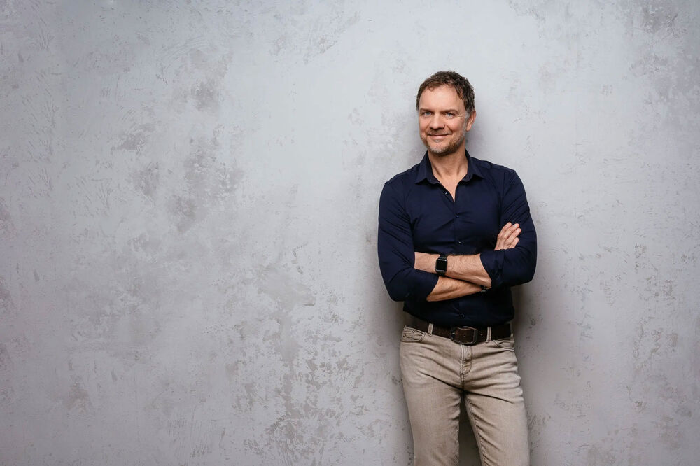 Dr. Volker Busch liest