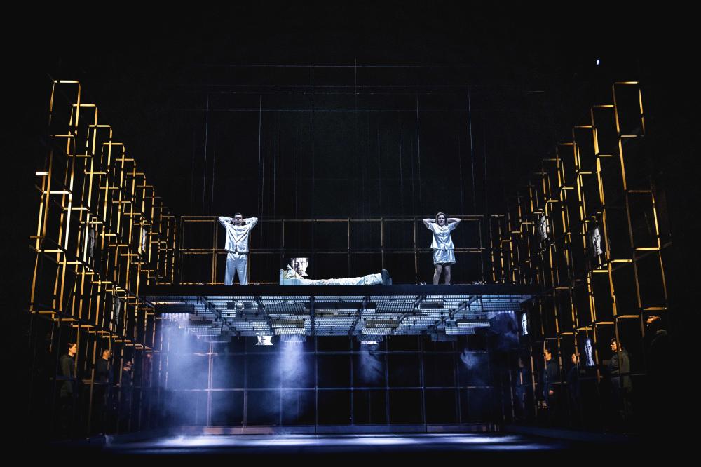 Jan Żądło, Theodora Varga &amp; Opernchor