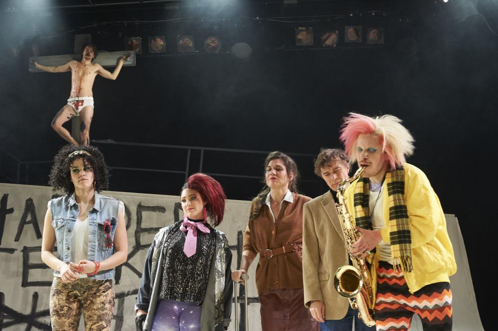 Max Roenneberg, Lilly-Marie Vogler, Sophie Juliana Pollack, Silke Heise, Michael Haake, Joscha Eißen Max Roenneberg, Lilly-Marie Vogler, Sophie Juliana Pollack, Silke Heise, Michael Haake, Joscha Eißen © Tom Neumeier Leather