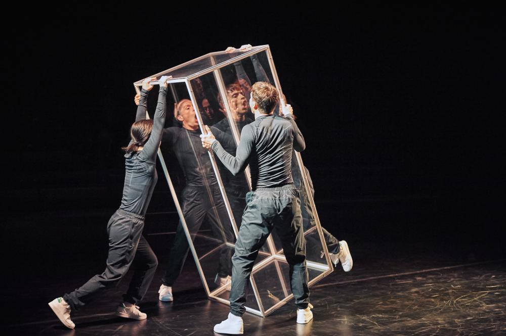 Momoe Kawamura, Vincent Wodrich, Leander Veizi, Vittoria Carpegna Momoe Kawamura, Vincent Wodrich, Leander Veizi, Vittoria Carpegna © Tom Neumeier Leather
