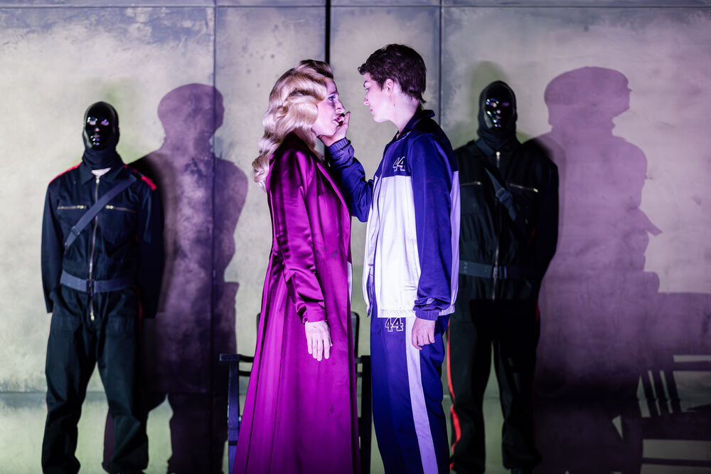 Kirsten Labonte, Rahel Brede &amp; Statisterie