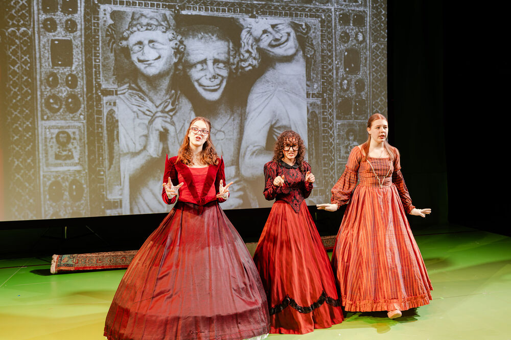 Amber Doka, Veronika Semmler &amp; Emma Krammer